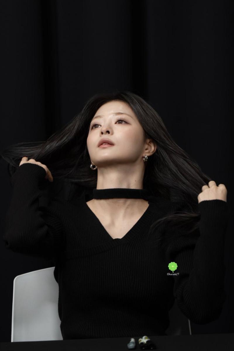 프로미스나인 이나경