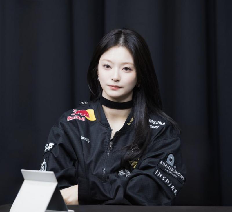 프로미스나인 이나경
