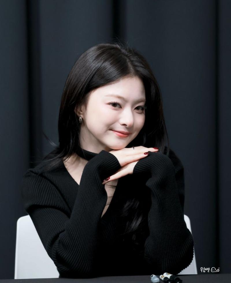 프로미스나인 이나경