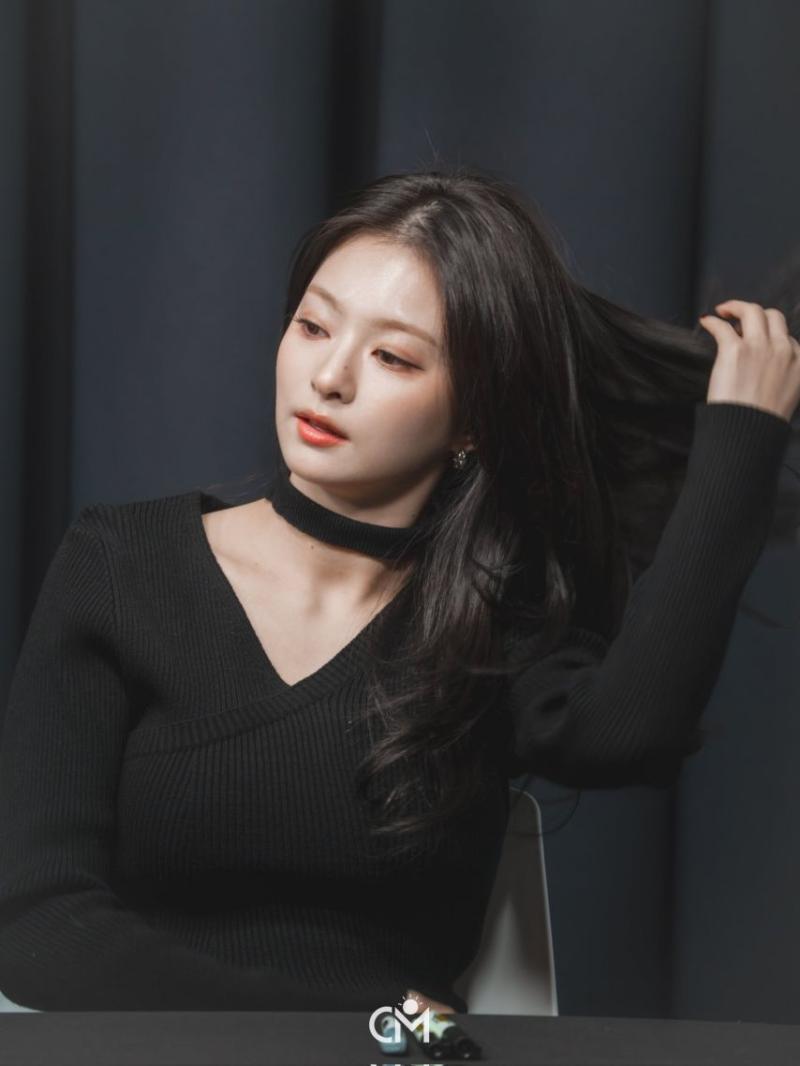 프로미스나인 이나경
