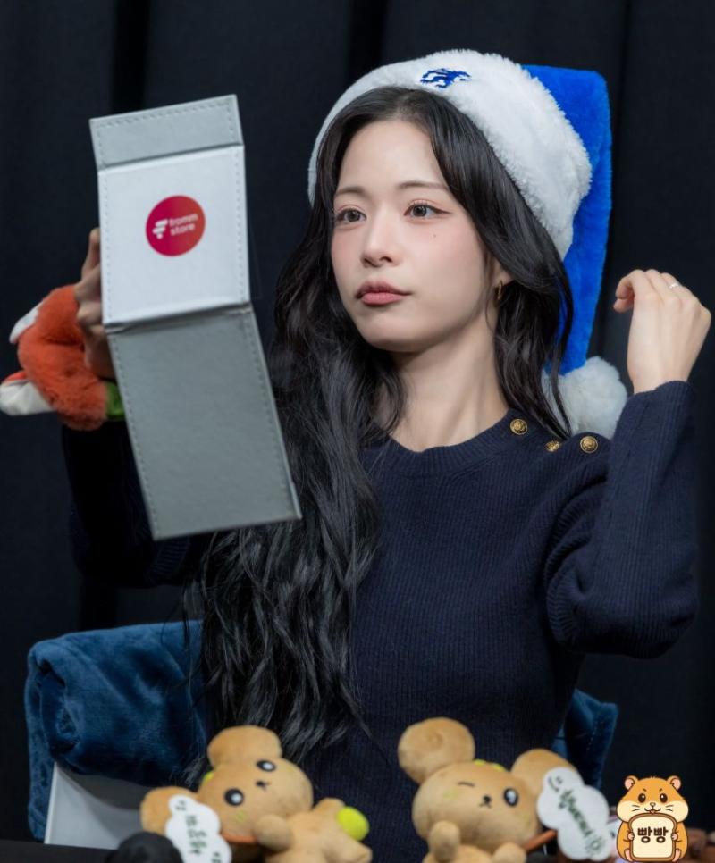 프로미스나인 이채영