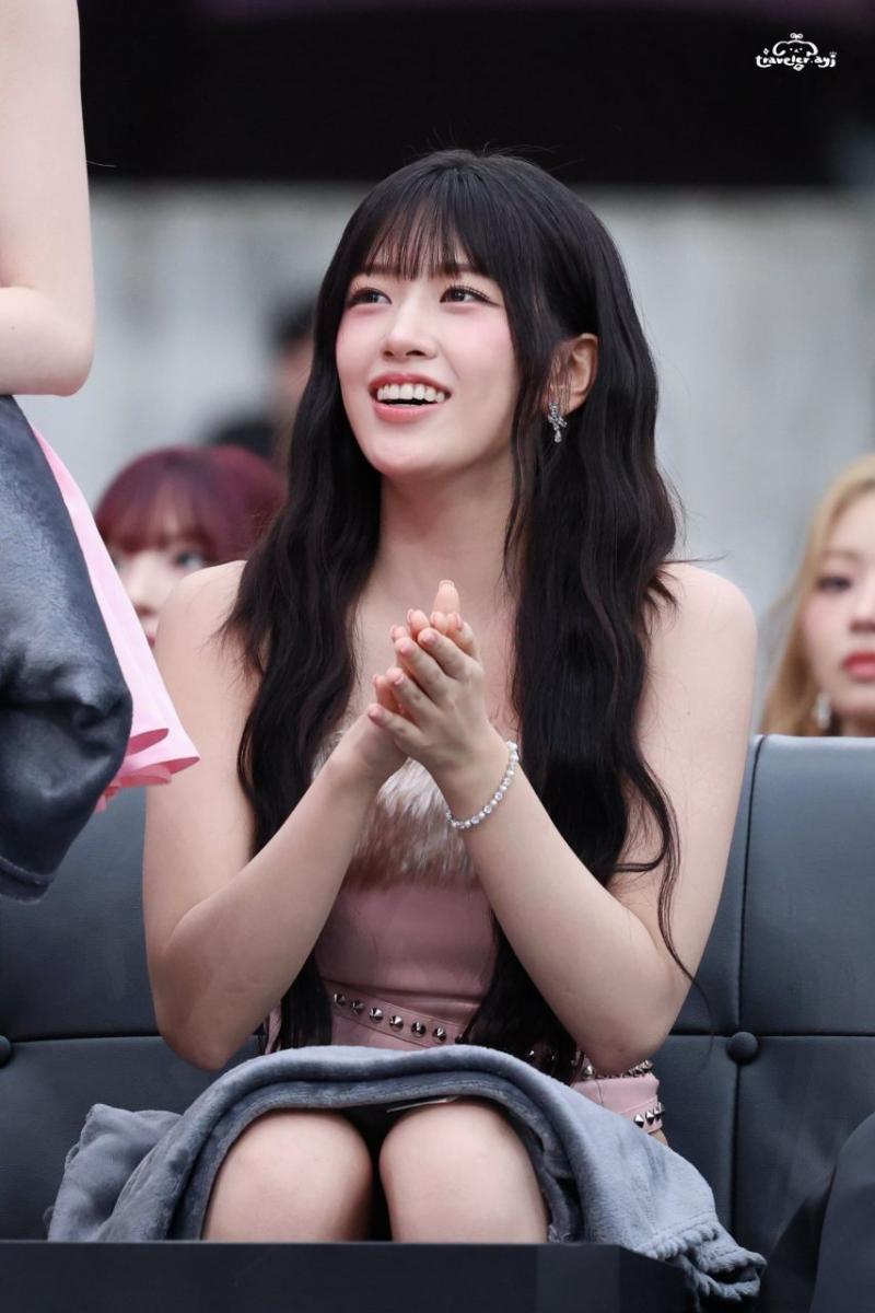아이브 안유진