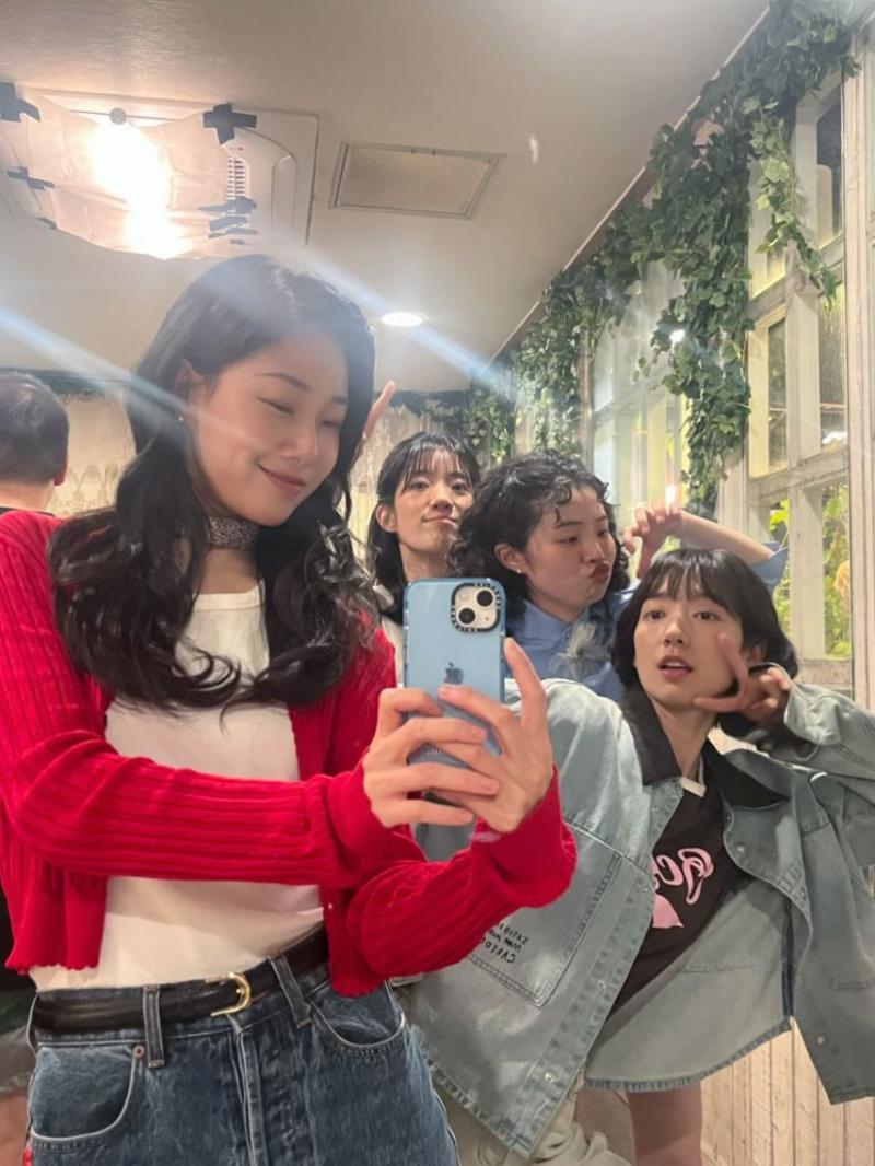 하윤경 인별 with 박신혜 최지수 강채영