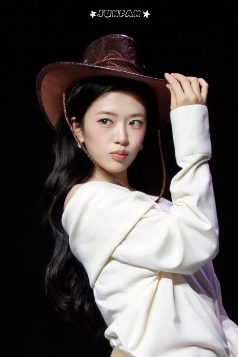 아이브 안유진