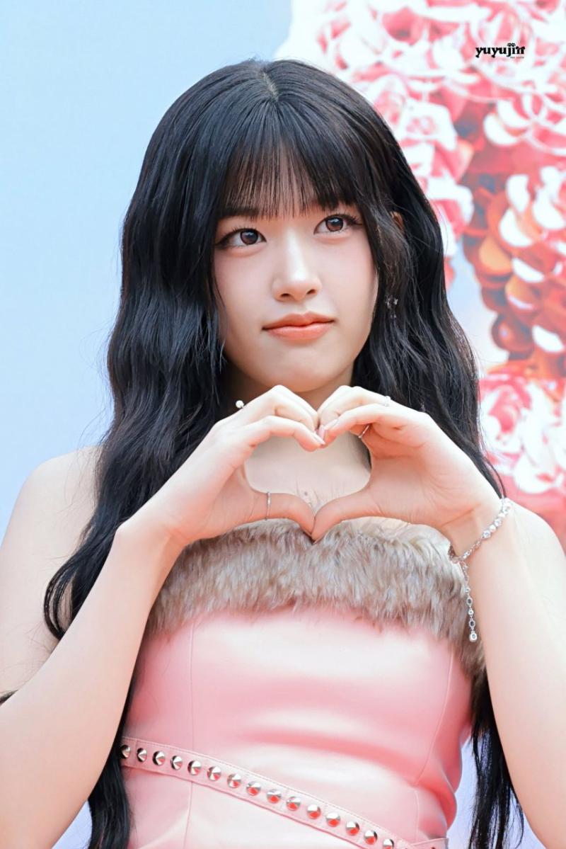 아이브 안유진