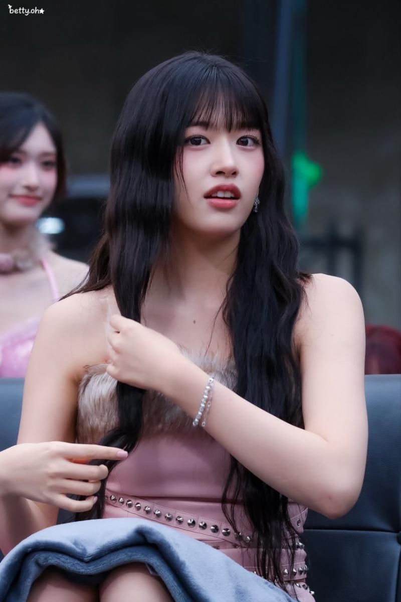 아이브 안유진