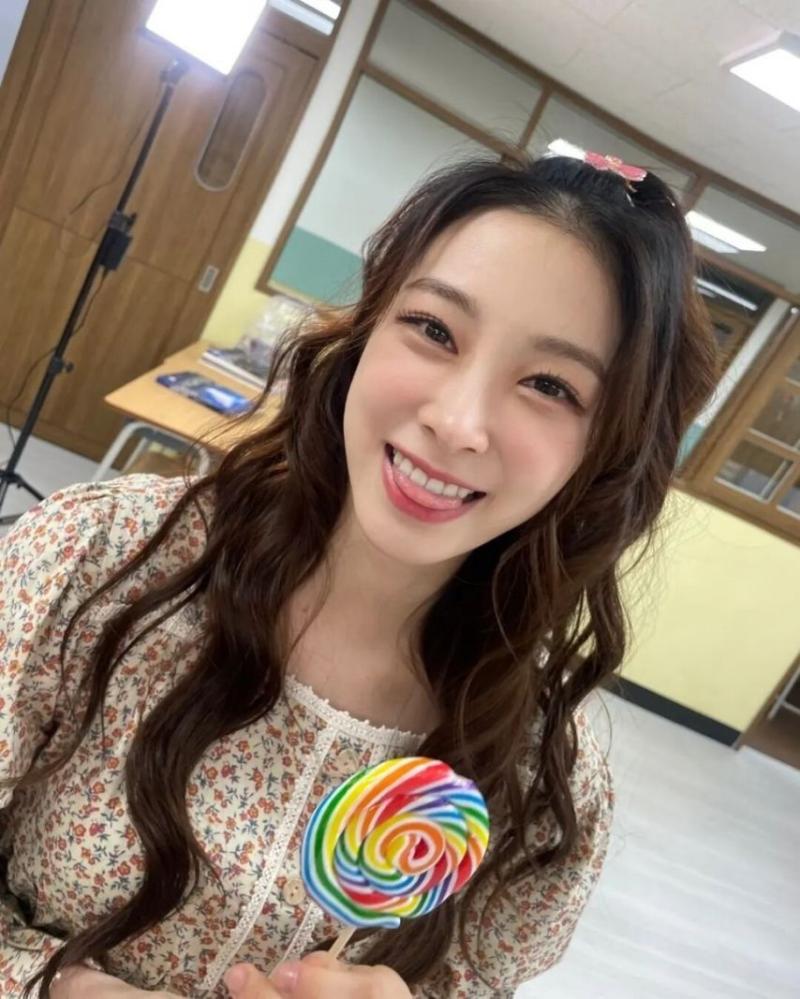 로켓펀치 윤경