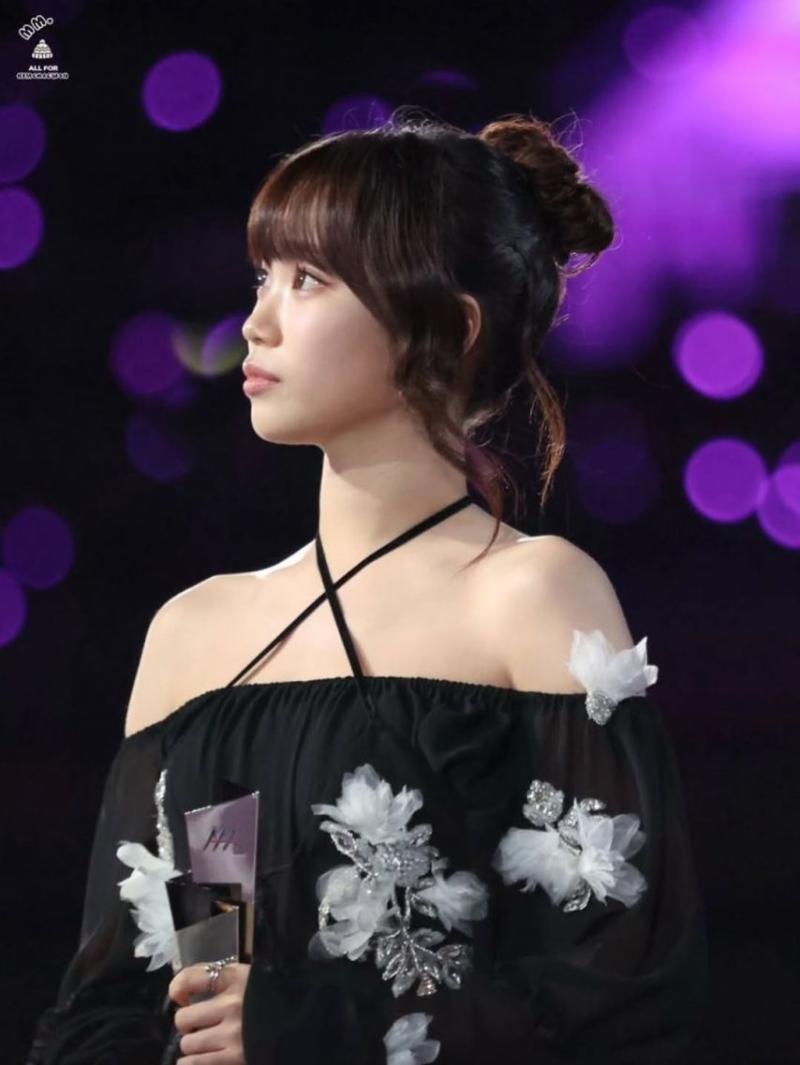 LE SSERAFIM (르세라핌) 김채원
