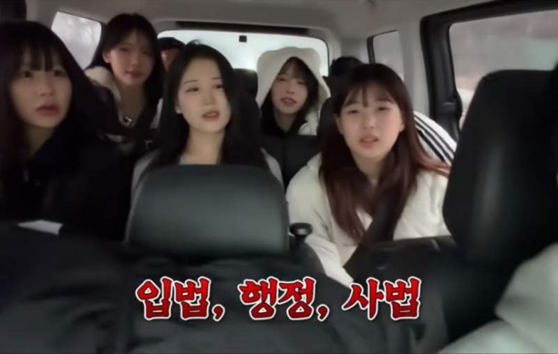 뇌가 순수한 그녀들.jpg