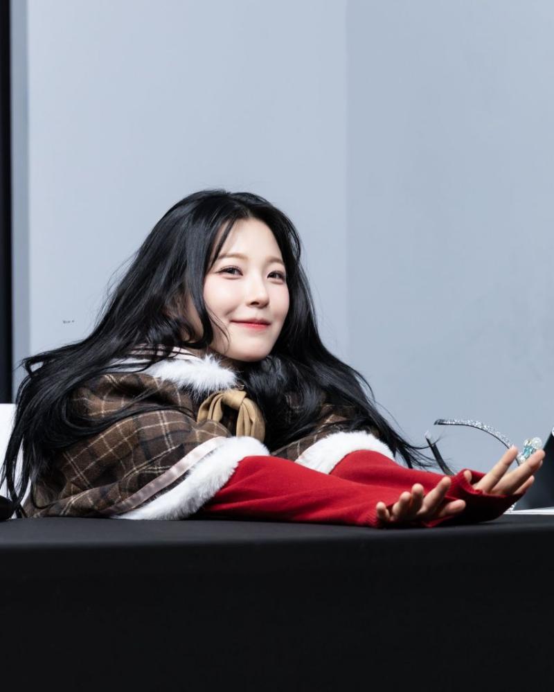 프로미스나인 백지헌