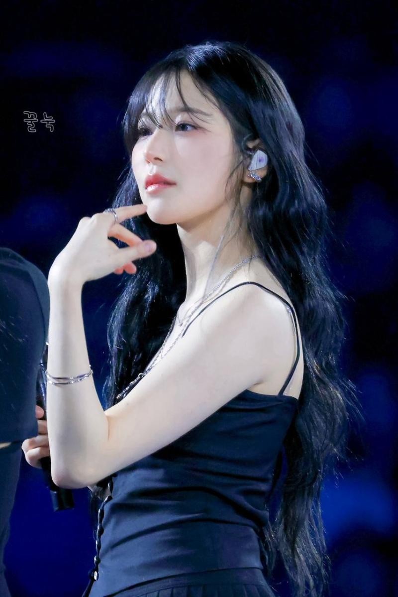 프로미스나인 백지헌