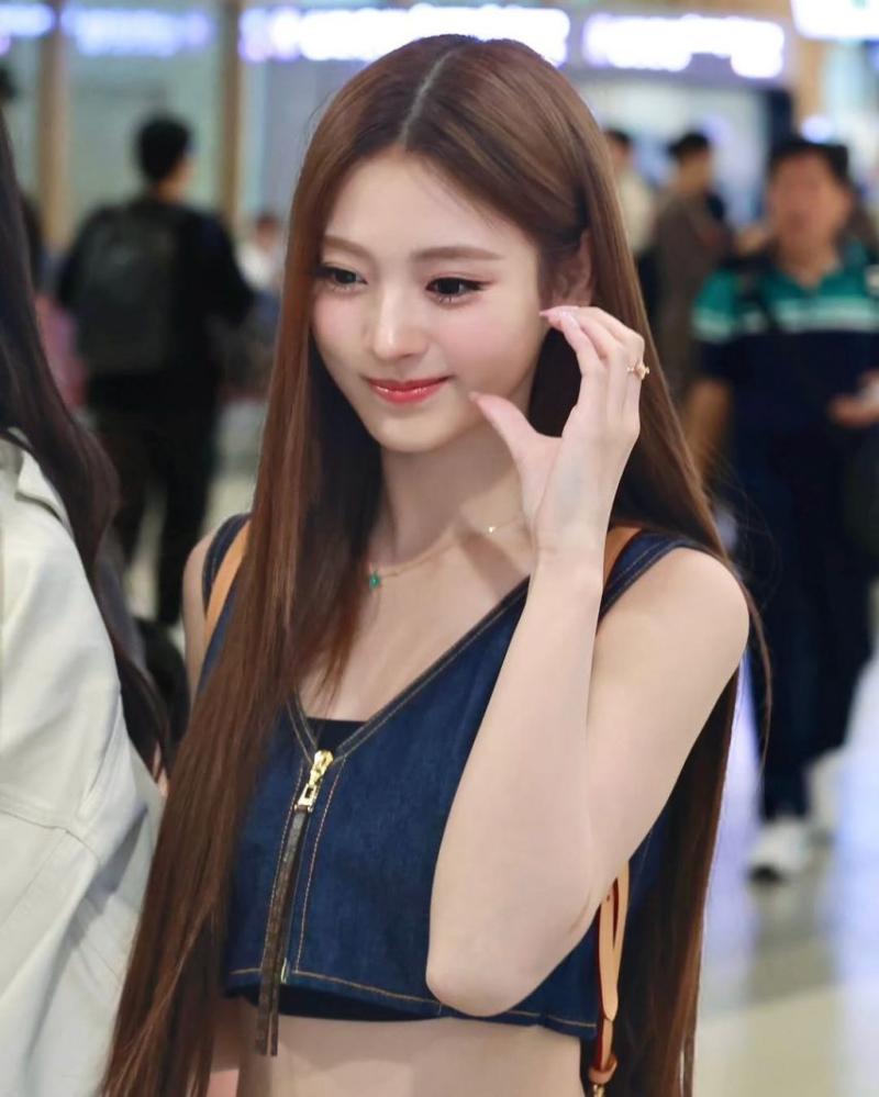 MEOVV (미야오) 안나
