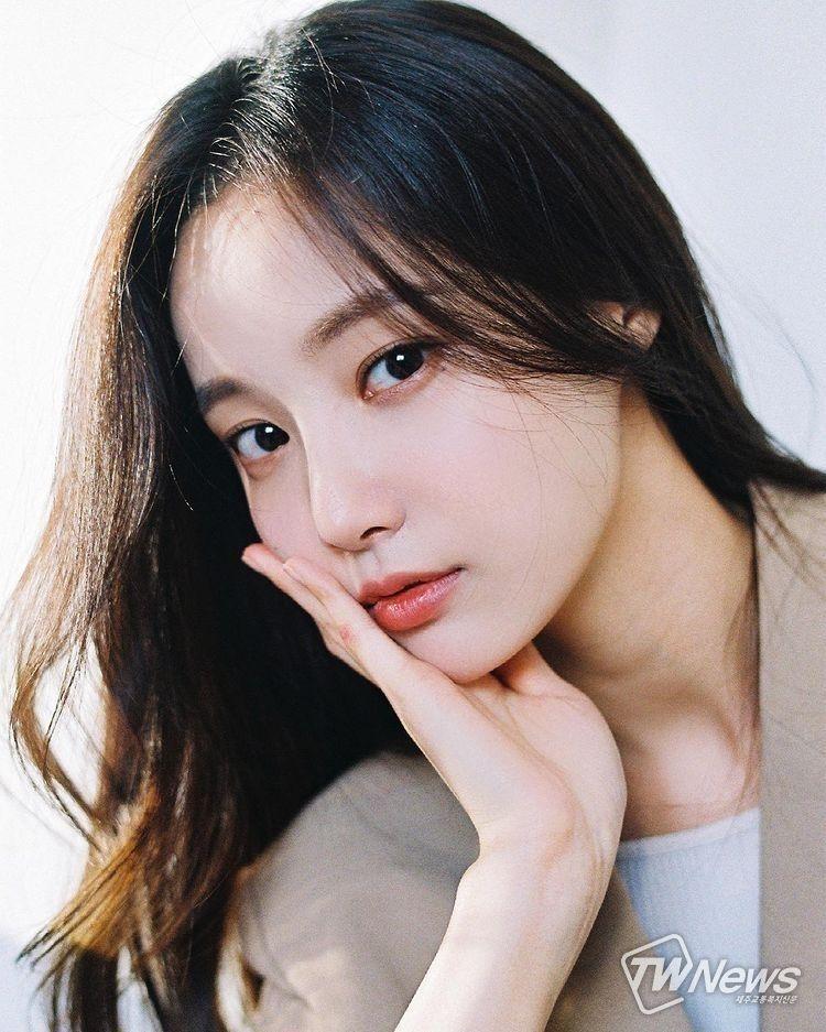 배우 연우