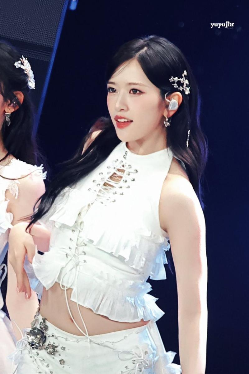 아이브 안유진