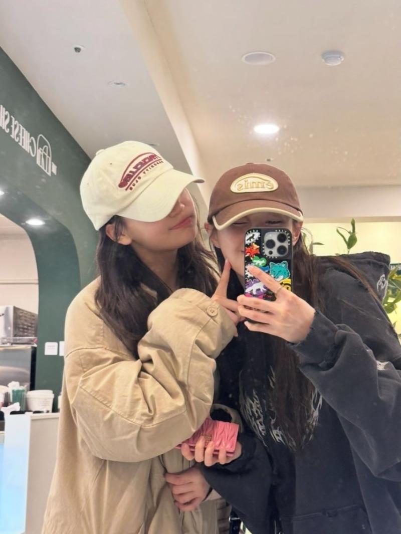 엄지 VIVIZ비비지 with 츄
