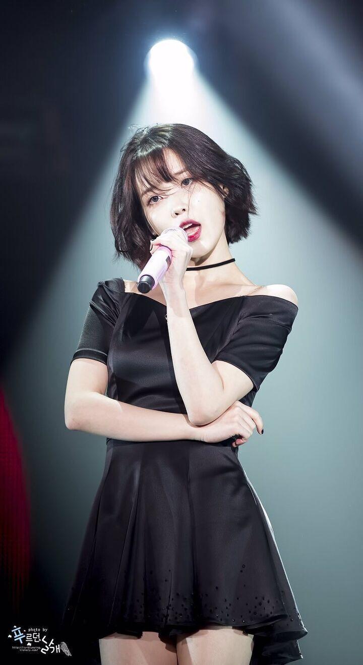 한국의 독보적인 섹시 가수 아이유