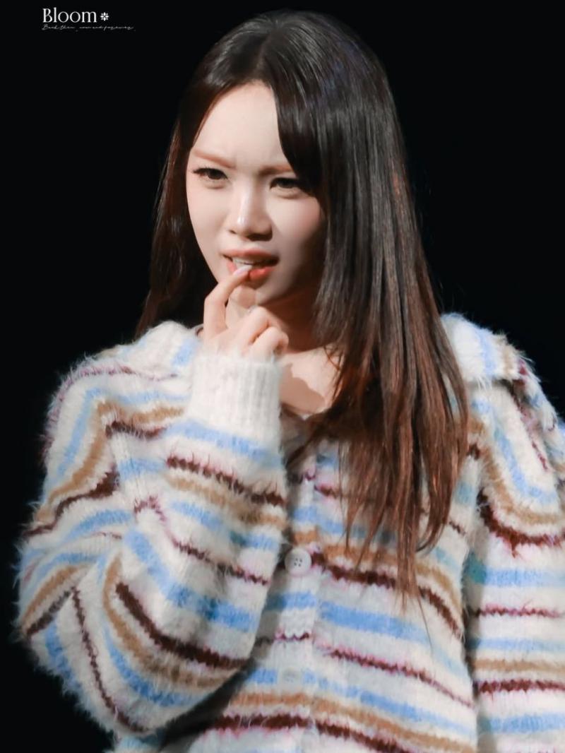 LE SSERAFIM (르세라핌) 김채원