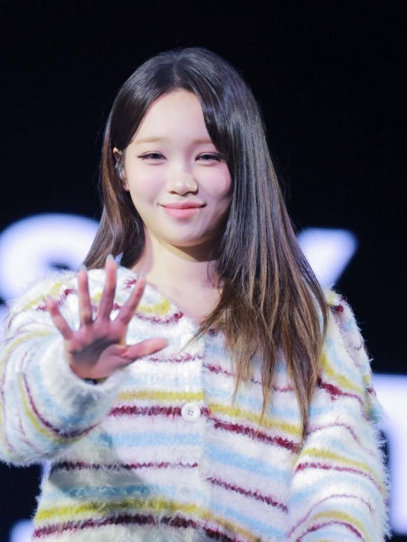 LE SSERAFIM (르세라핌) 김채원