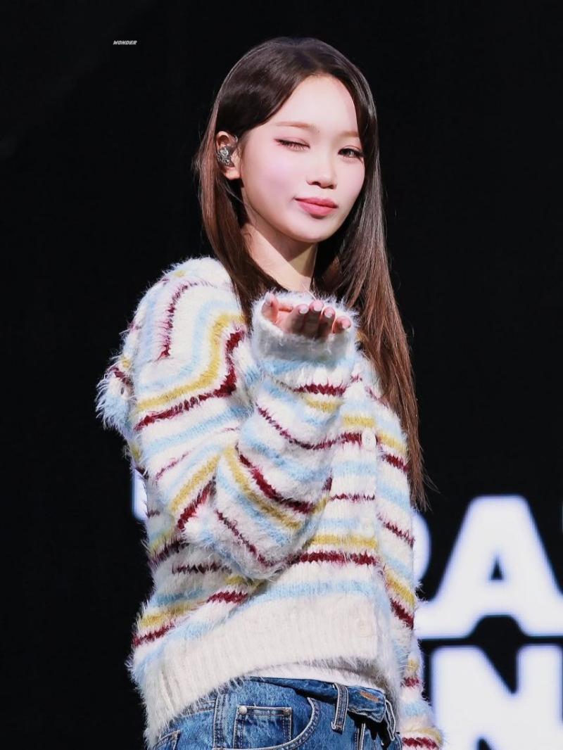 LE SSERAFIM (르세라핌) 김채원