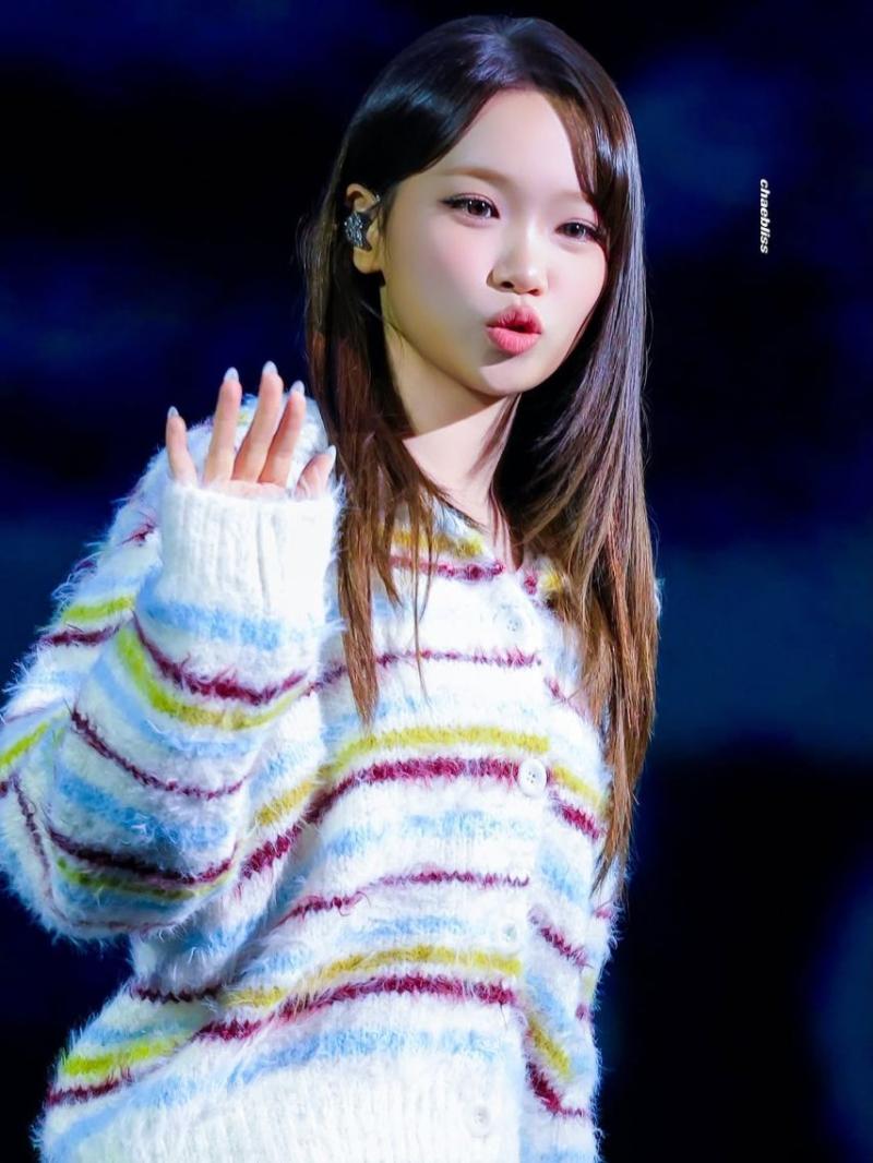 LE SSERAFIM (르세라핌) 김채원