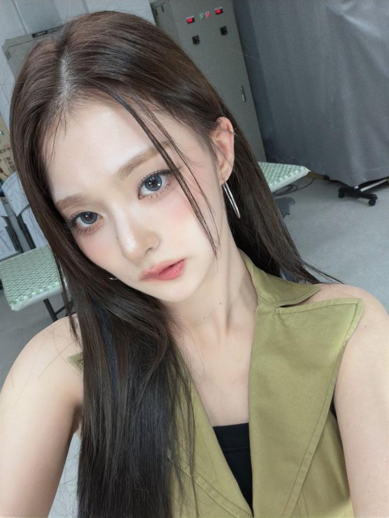 프로미스나인 이나경
