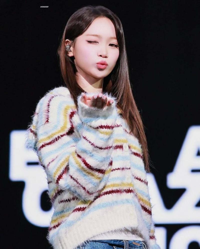 르세라핌 장발 김채원