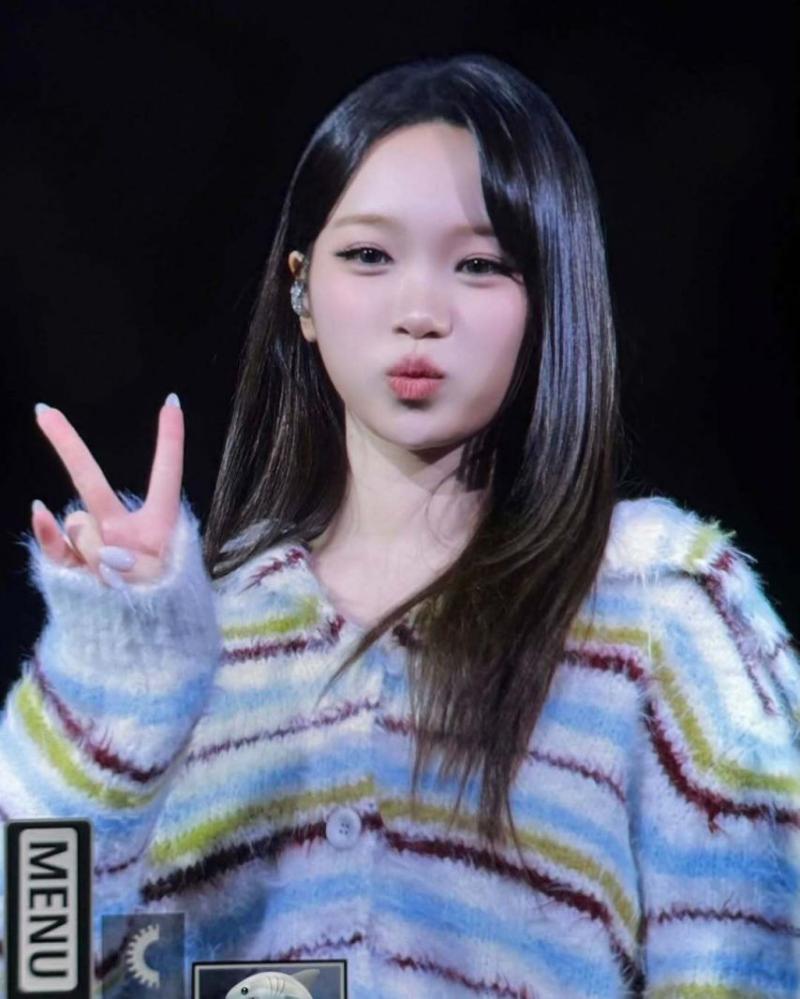 르세라핌 장발 김채원