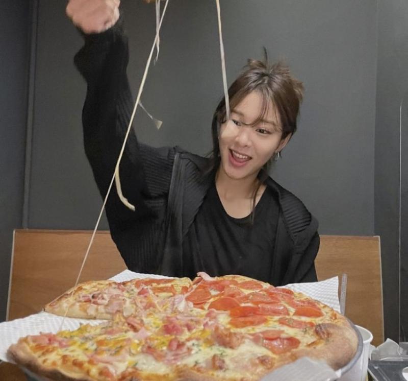 배우 설인아