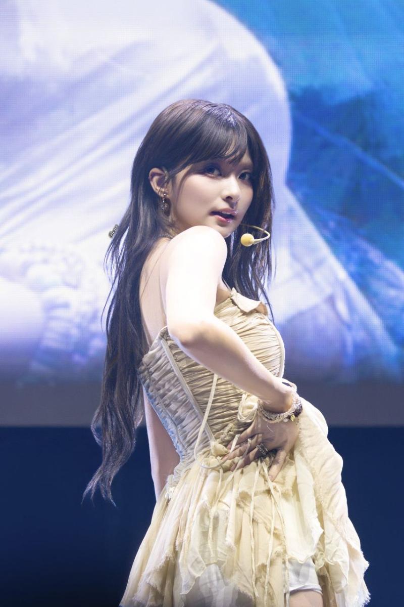 프로미스나인 이나경