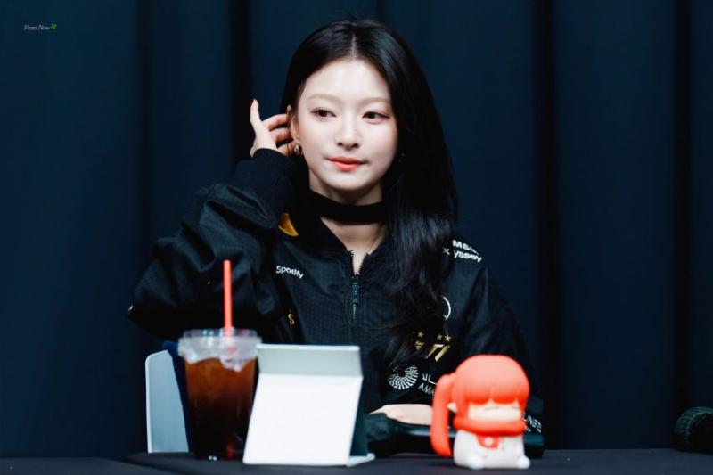 프로미스나인 이나경