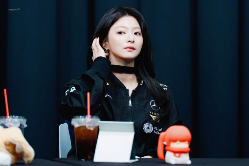 프로미스나인 이나경