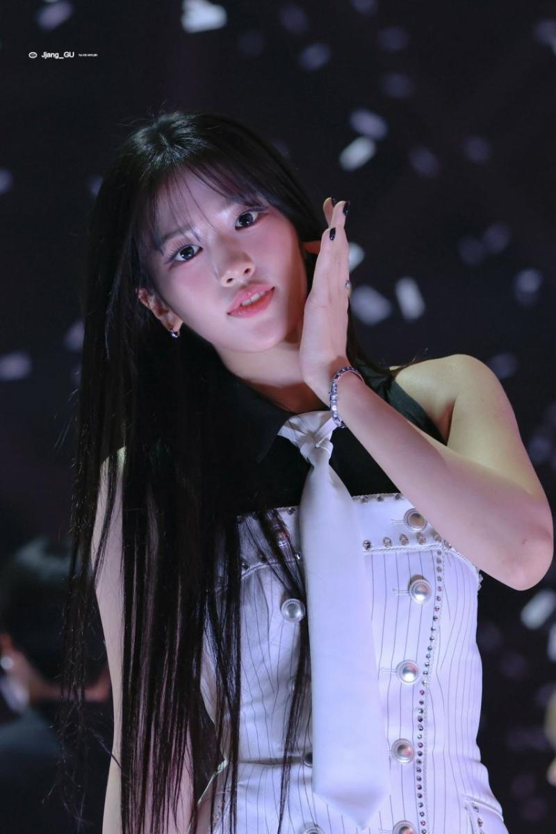 아이브 안유진