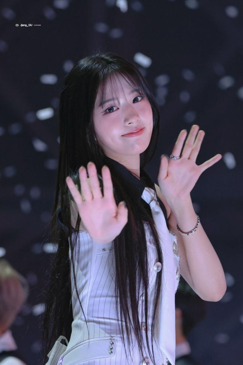 아이브 안유진