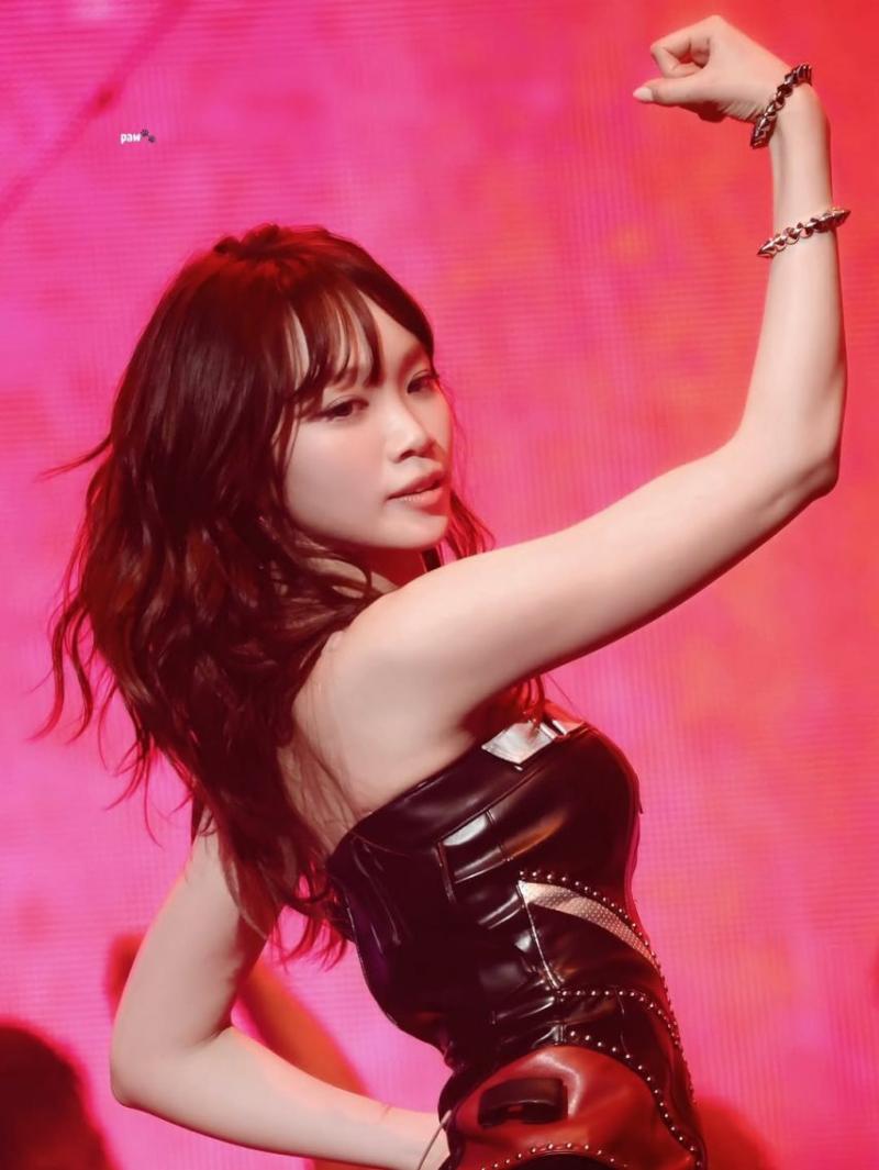 LE SSERAFIM (르세라핌) 김채원