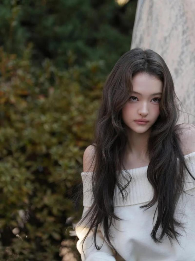 MEOVV (미야오) 엘라