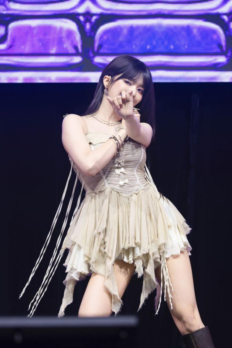 프로미스나인 이나경