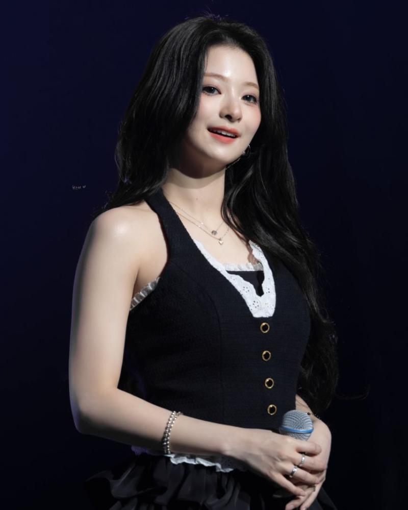 프로미스나인 이나경