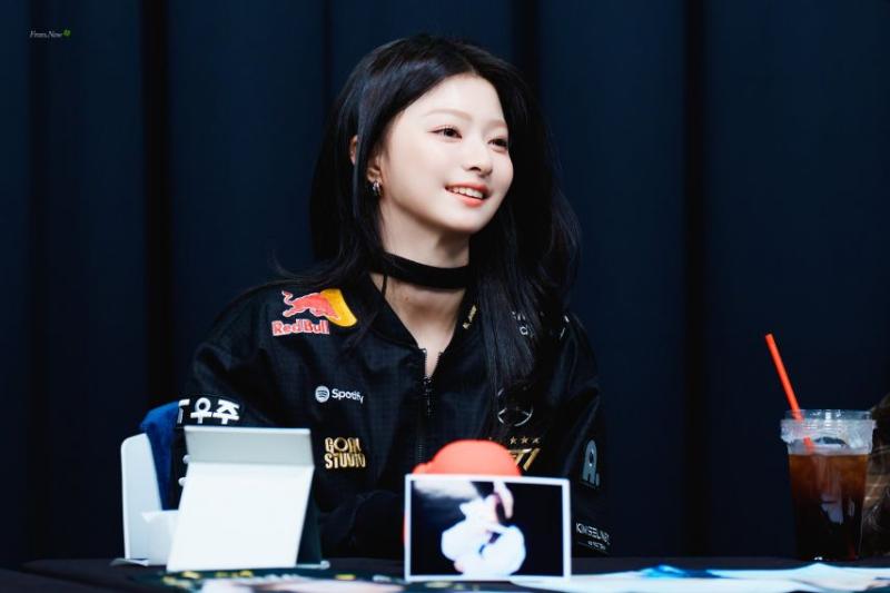 프로미스나인 이나경