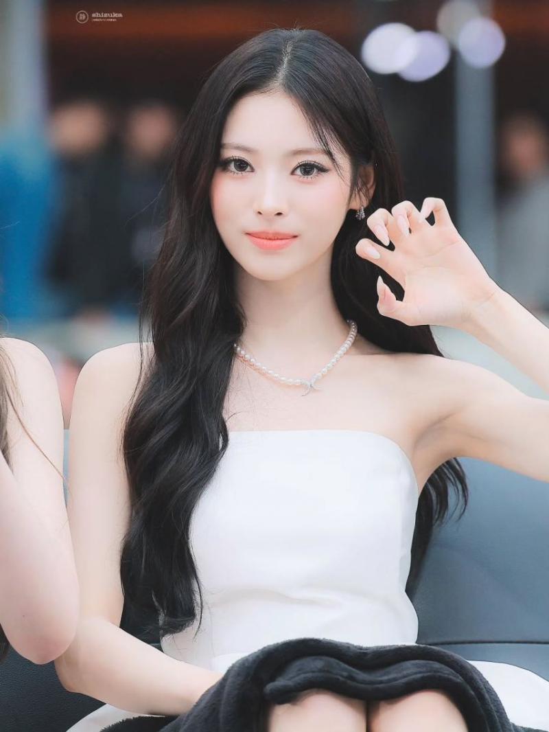 MEOVV (미야오) 안나