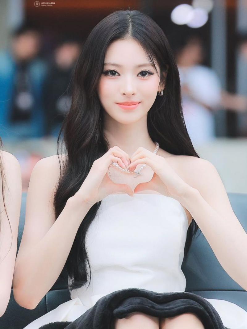 MEOVV (미야오) 안나