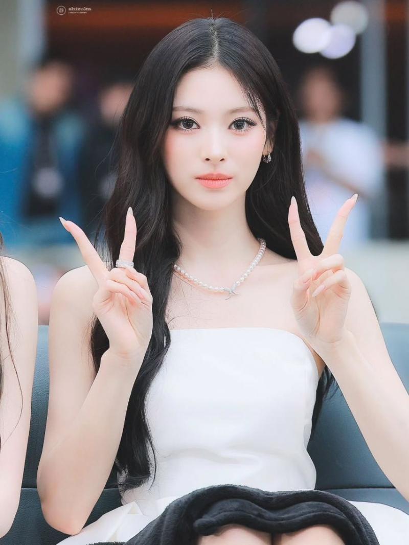 MEOVV (미야오) 안나