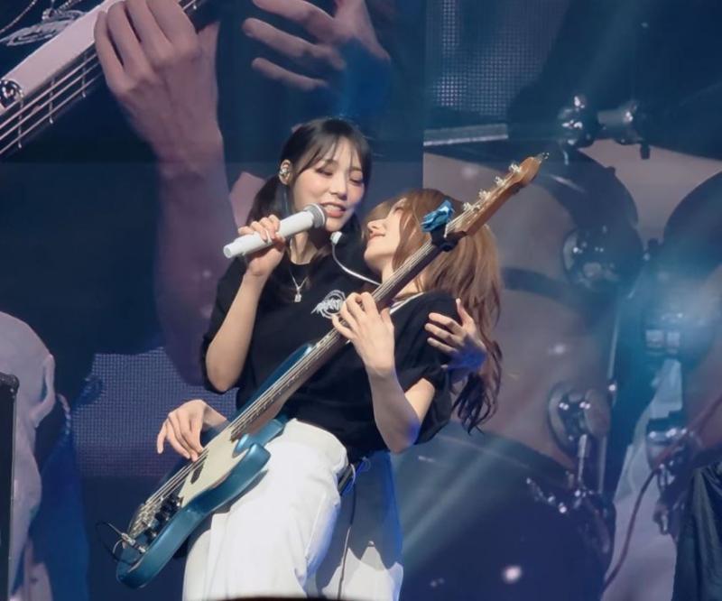 QWER 시연