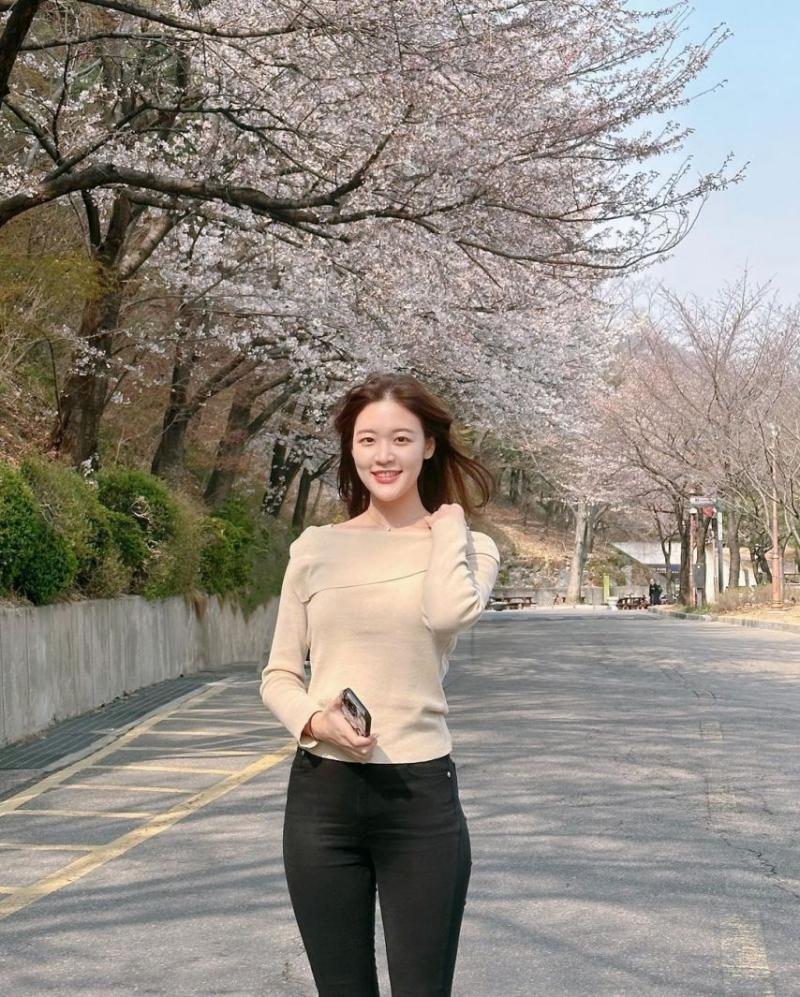 추지윤 아나운서