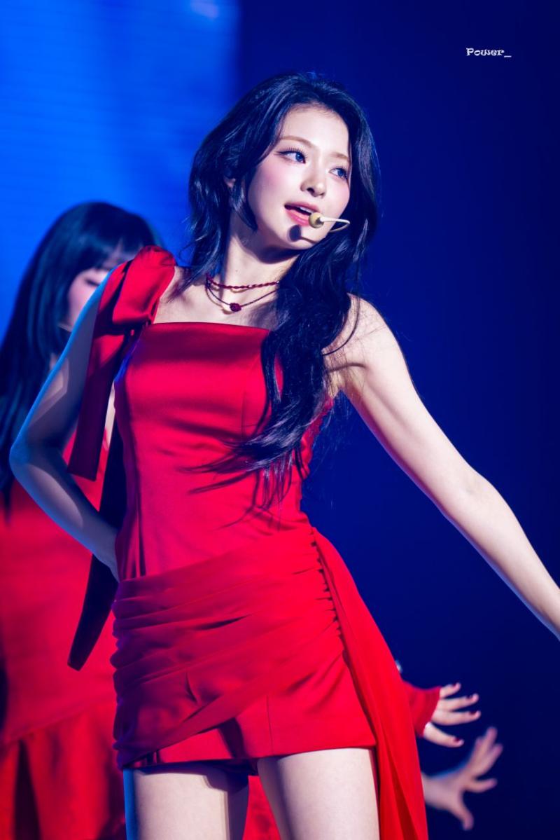프로미스나인 이나경