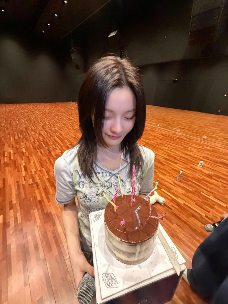 아일릿 이로하 (민주,모카,원희)