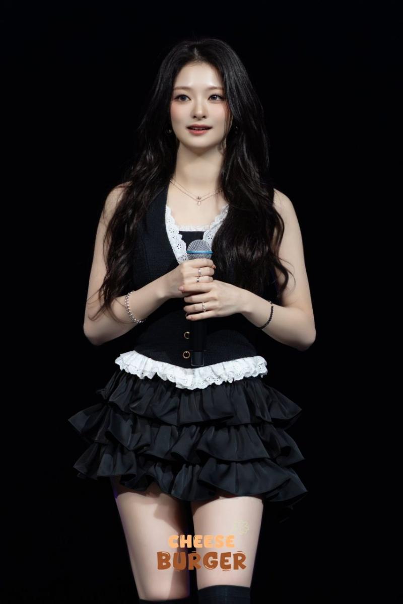 프로미스나인 이나경