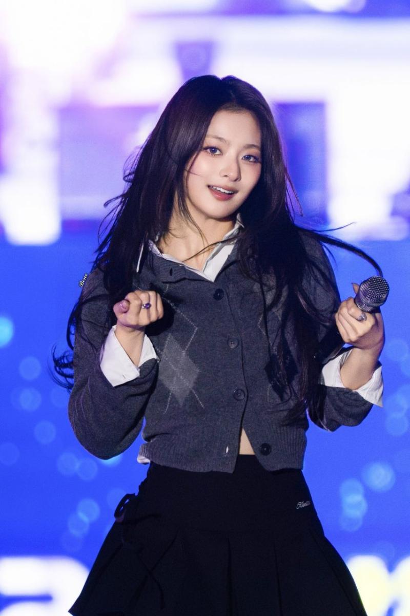 프로미스나인 이나경