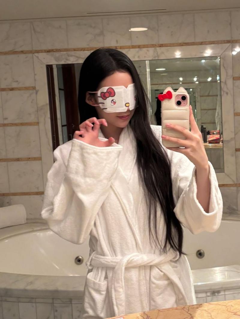 MEOVV (미야오) 나린