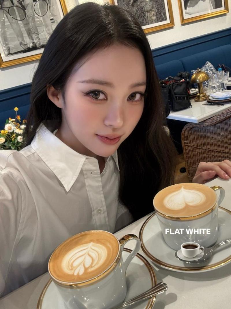 MEOVV (미야오) 나린