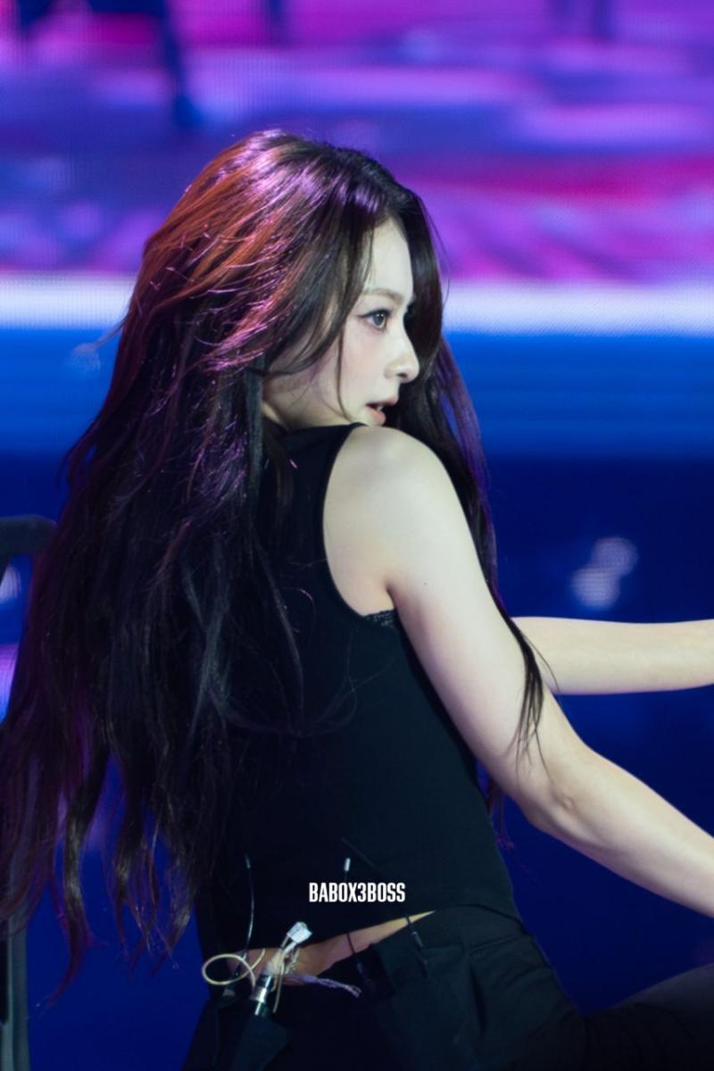 프로미스나인 이나경